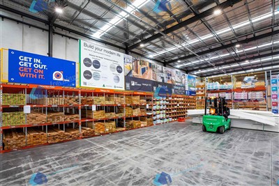 Rešitve konzolnih in paletnih regalov za skladišča gradbenega materiala v Avs...