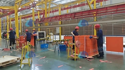 Vroče vreme, hladna natančnost: Jracking ohranja proizvodnjo na pravi poti